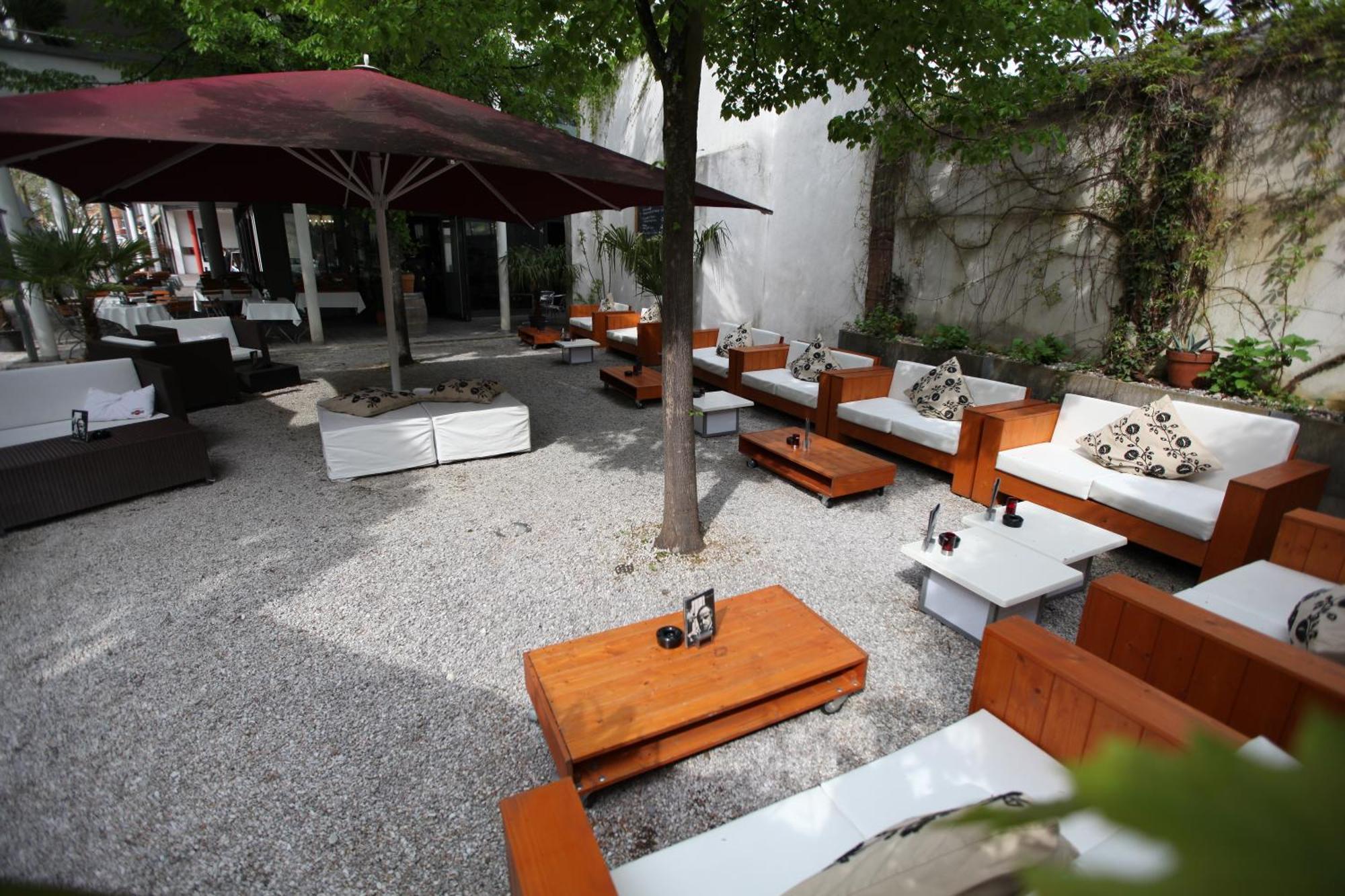 Hotel Mariotto Am Burghof Лёррах Экстерьер фото